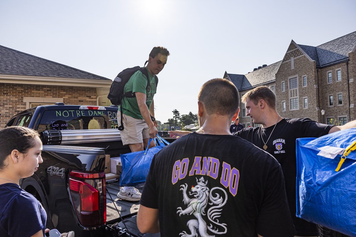 Move-in day at Graham Family Hall